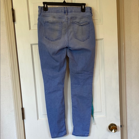 Rockstar Super Skinny Jeans Old Navy Silver Rivets & Button Lt Blue 2% Spandex - Picture 4 of 16